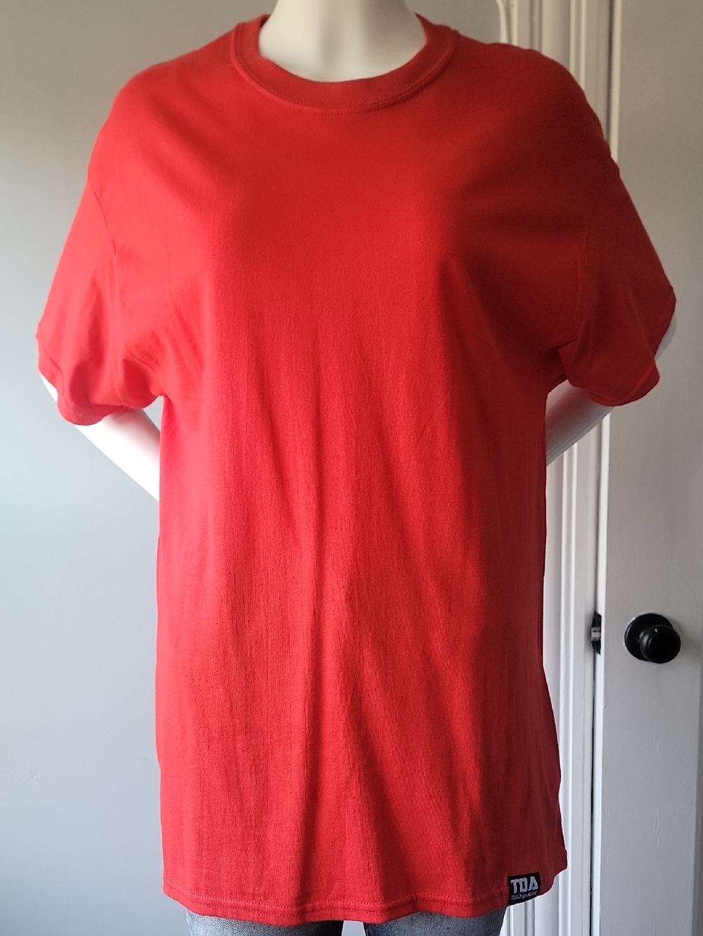 Men's Crew Neck T‑Shirt in Red